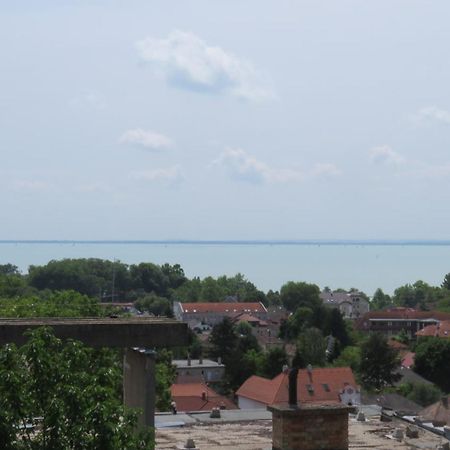 Prima Porta Vendeghaz Hotel Balatonalmádi Exterior foto